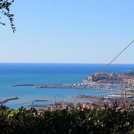 Il Giardino Sopra Il Mare By Holiday World بيت للعطل إمبيريا